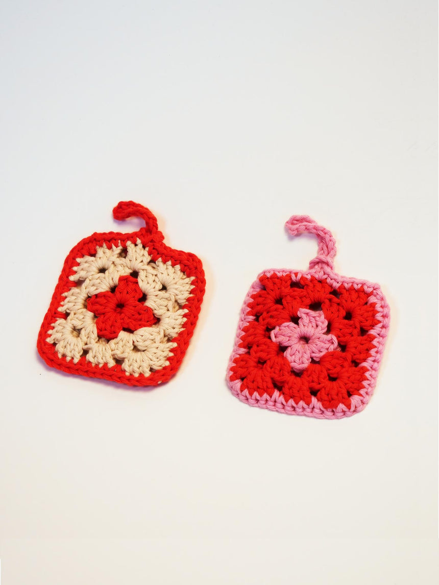 Granny Pouch Crochet Kit